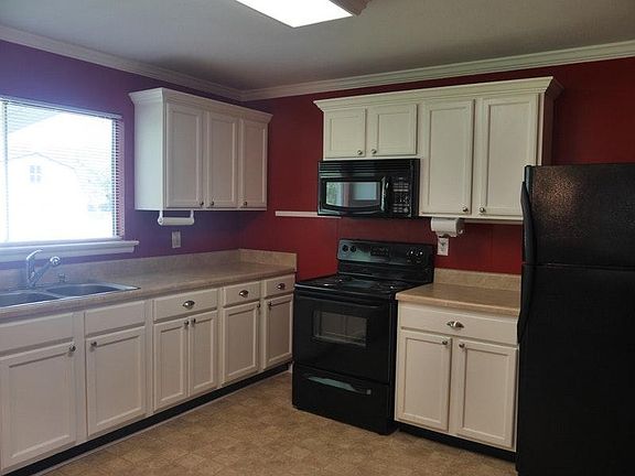 3rd image of 353 Warren Dr