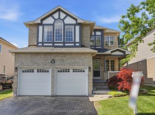 30 Weldon St, Whitby, ON L1R2T4