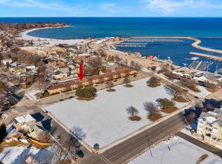 320 Center Ave APT 4, Sheboygan, WI 53081