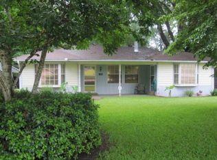 1413 Valley Dr, Longview, TX 75601