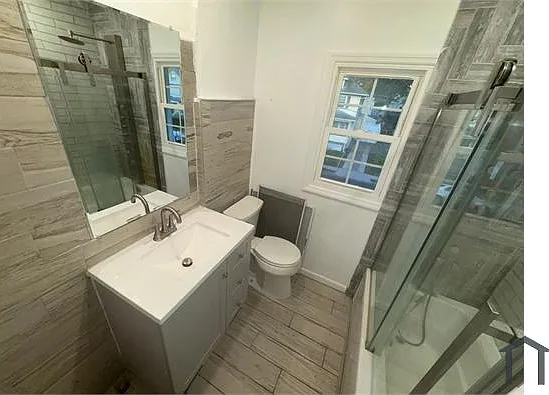 1286 Oakwood Ave — Photo 8