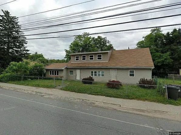 Main St, Bloomingburg, NY