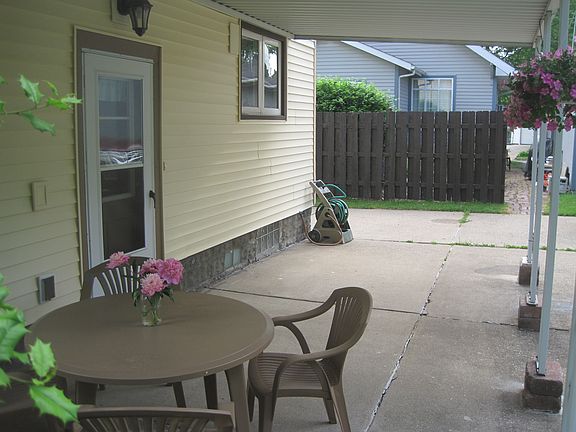 4th image of 1590 Park Dr