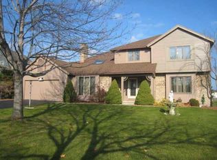 30 Redcedar Dr, Rochester, NY 14616