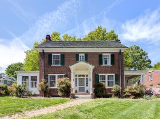 810 Willowbrook Dr, Greensboro, NC 27403