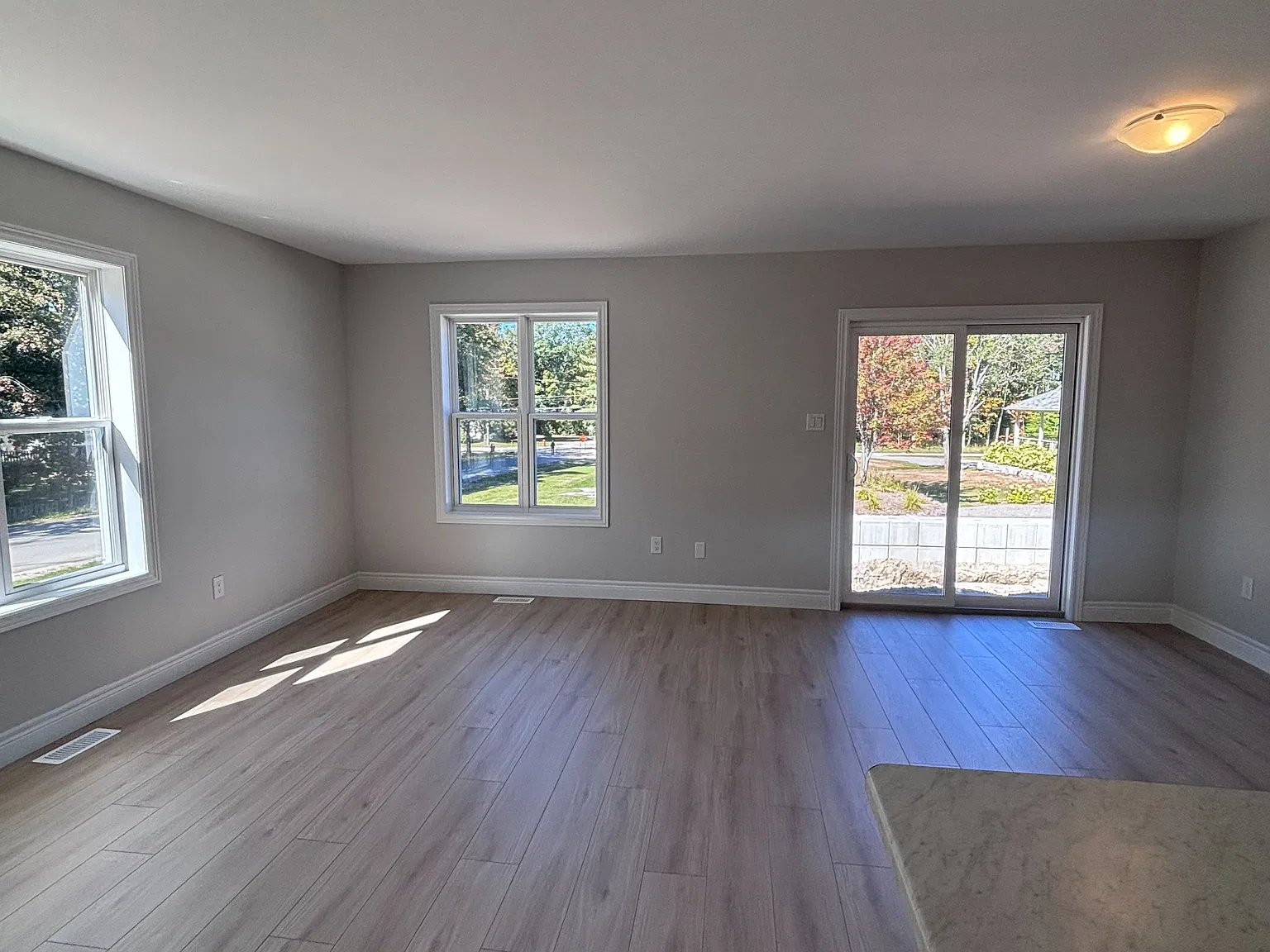 3 bed, $2,650 — Photo 4
