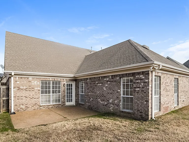 2733 Graystone Dr — Photo 19