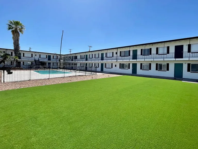 The Onyx Apartments — Photo 5