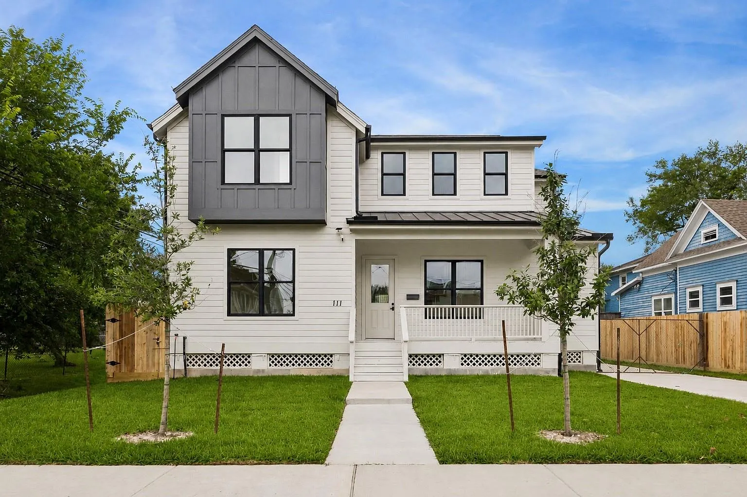 4 bed, 5.5 bath, 2892 sqft, $9,250 — Photo 1