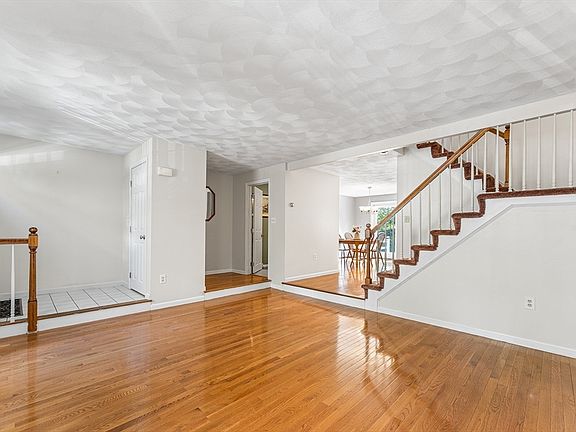 3rd image of 905 Wellman Ave Unit 905