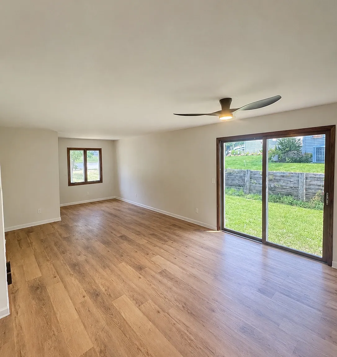 3 bed, 1500 sqft, $2,200 — Photo 2