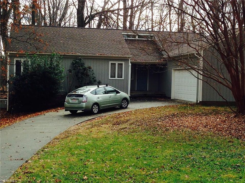 1st image of 2107 Kello Dr