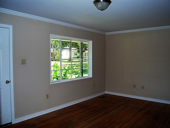 2nd image of 222 Holly Dr