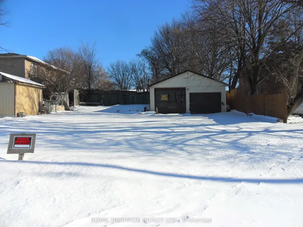 367 Centre St S, Oshawa, ON L1H 4B6