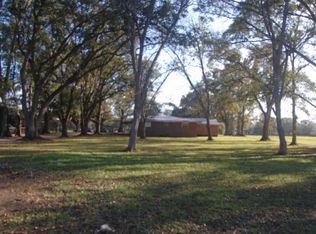 225 Felix Rd, Breaux Bridge, LA 70517