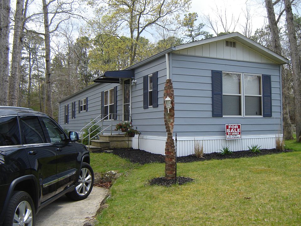 2nd image of 115 Alpine Way
