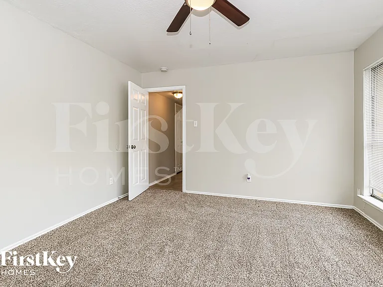 2322 Piddler Dr — Photo 13