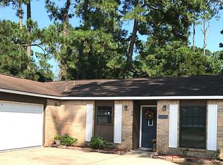 12418 Old River Dr, Mont Belvieu, TX 77523