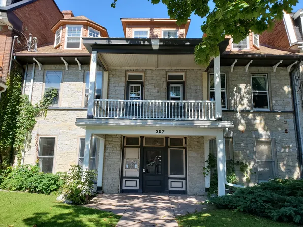207 William St #5, Kingston, ON K7L 2E2