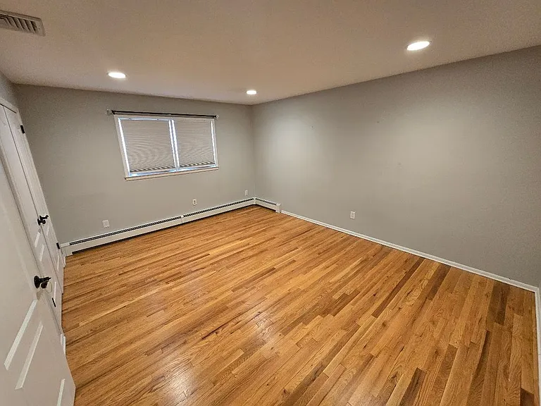 318 E 54th St #2 — Photo 16