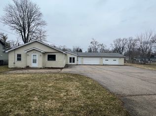 210 S Channel Dr, Round Lake Beach, IL