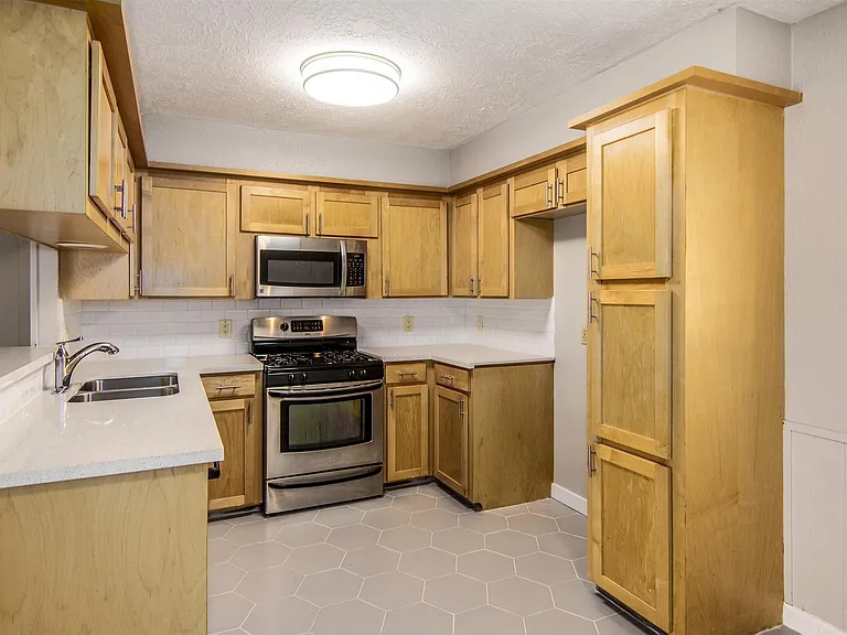 4305 Fairway St — Photo 10