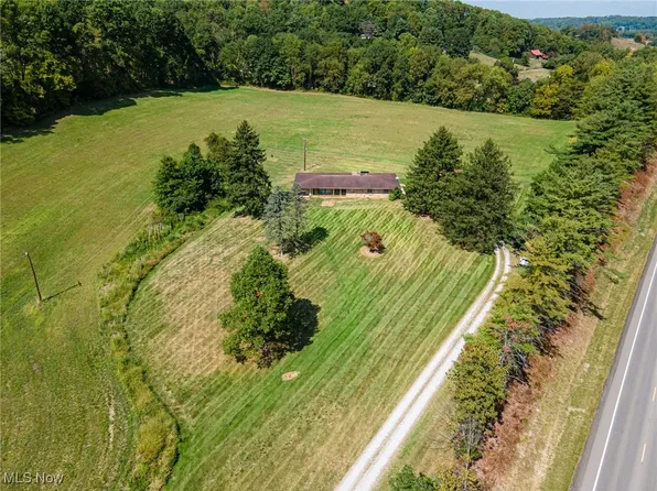 15713 State Route 16, Conesville, OH 43811