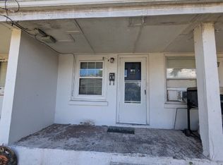 18 Chambers St, Campbell, OH 44405