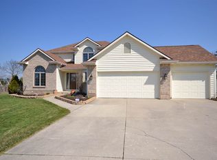 11036 Willow Creek Dr, Fort Wayne, IN