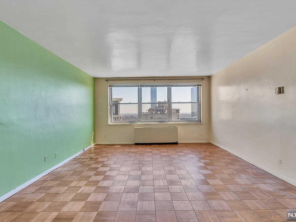 1st image of 2100 Linwood Ave #23N