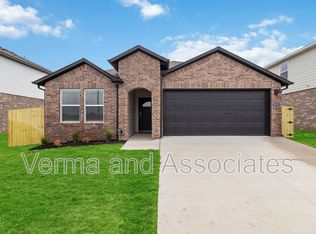 4771 W Folsom St, Fayetteville, AR 72704