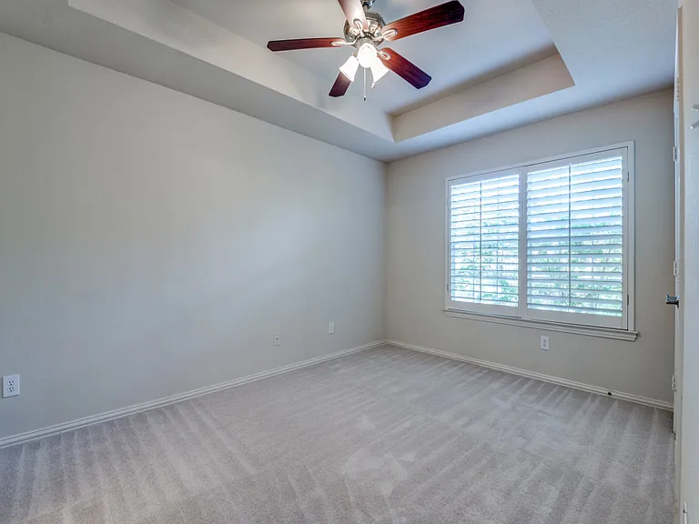 6428 Glenhollow Dr — Photo 23