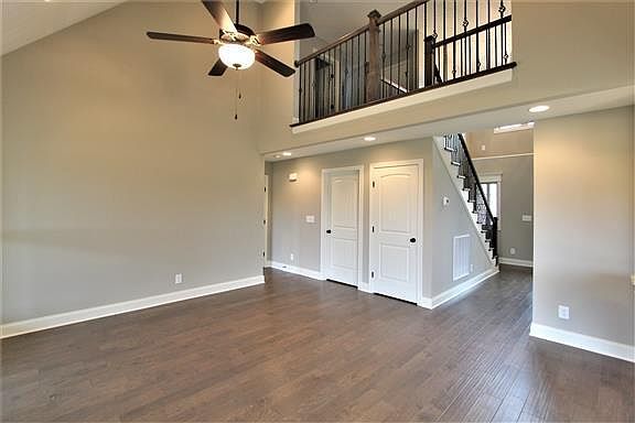 4th image of 209 Ernest Dr #96