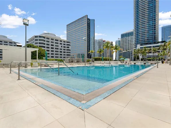950 Brickell Bay Dr APT 601, Miami, FL 33131