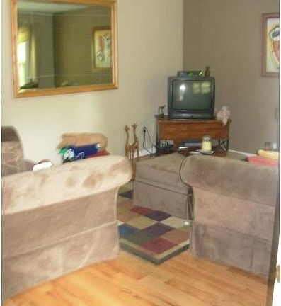2nd image of 2905 Haddington Ct