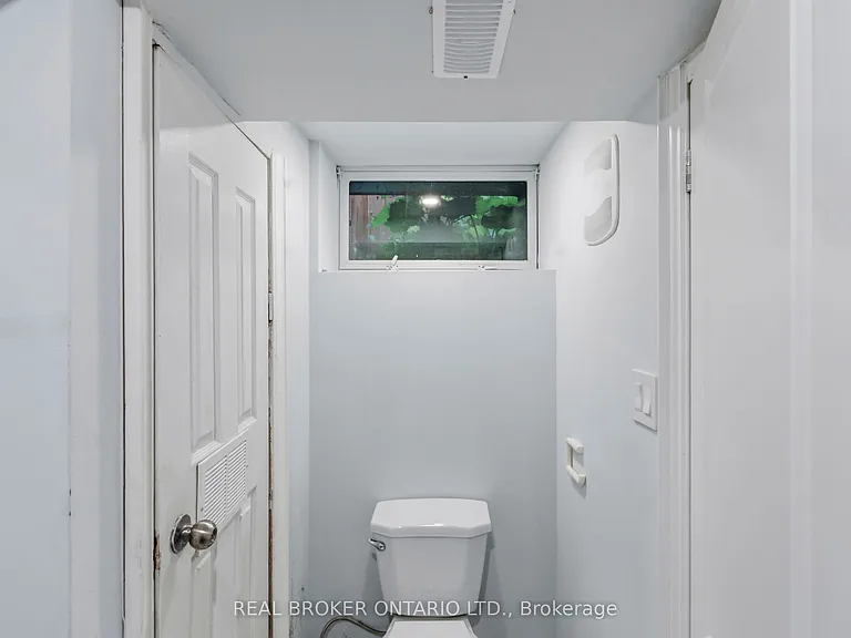 134 Celina St #1 — Photo 24