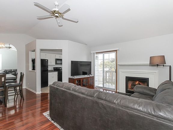 3rd image of 1806 Fox Run Dr Unit D