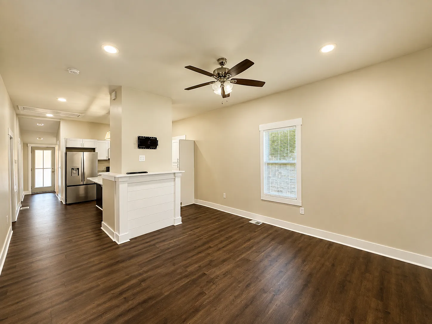 3 bed, 1486 sqft, $1,645 — Photo 4