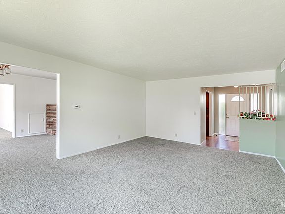 5th image of 2202 Ellis Ave