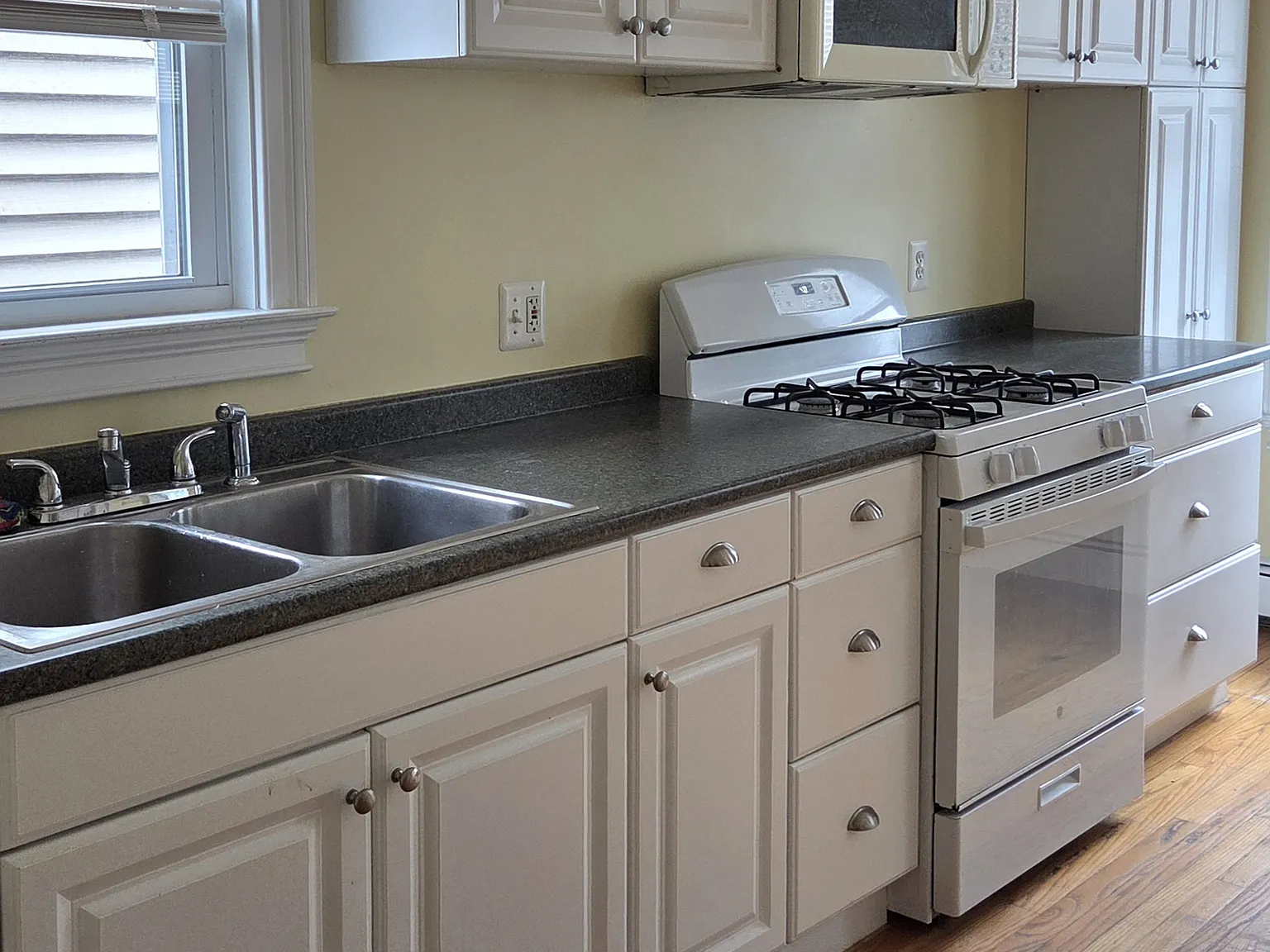 1 bed, 800 sqft, $2,450 — Photo 4