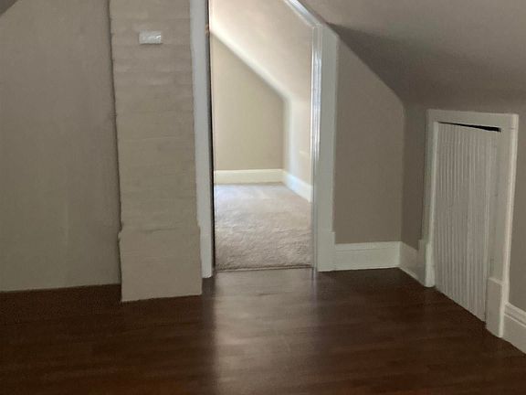 3rd image of 5110 S 38th St
