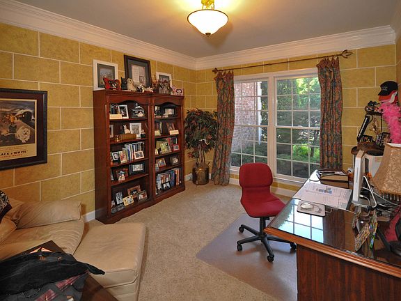5th image of 525 Brixham Park Dr