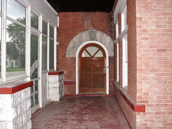 4th image of 213 E Pembroke St