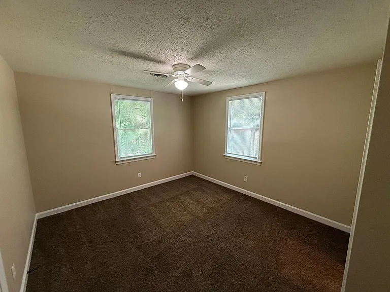 2242 Arlington Ave — Photo 5