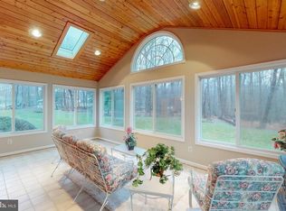 12050 Hickory Hills Ct, Oakton, VA 22124