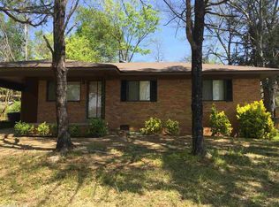 205 Ellis Dr, Little Rock, AR 72205