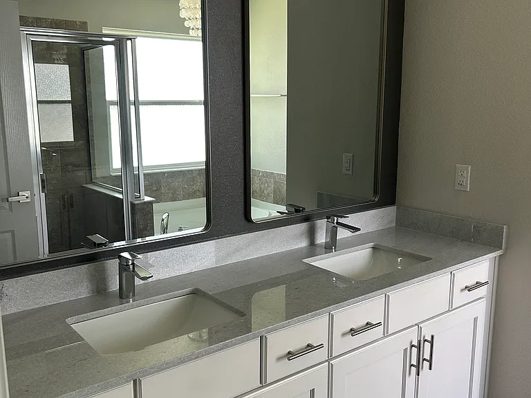 186 Granite City Ave — Photo 18
