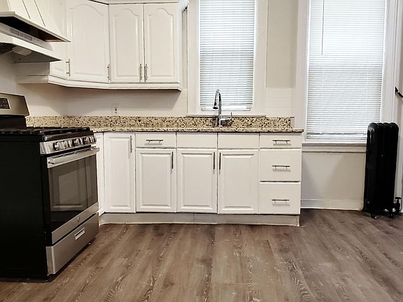 5th image of 217 Lexington Ave #1