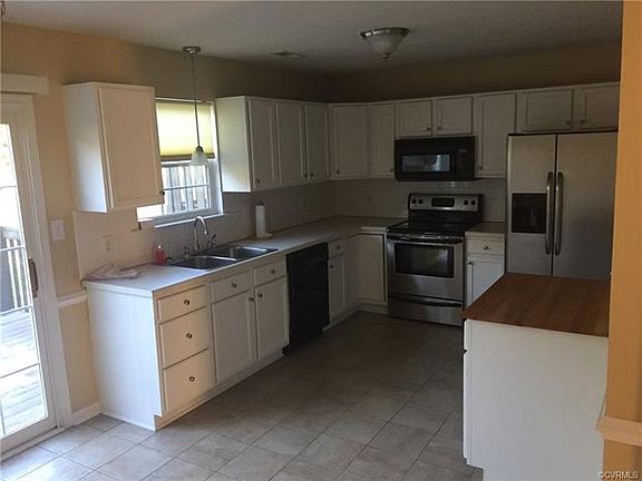 2nd image of 154 Mulberry Cir #154