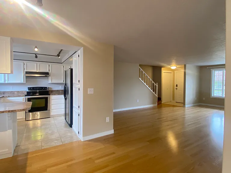 4838 Ward Dr NE — Photo 4